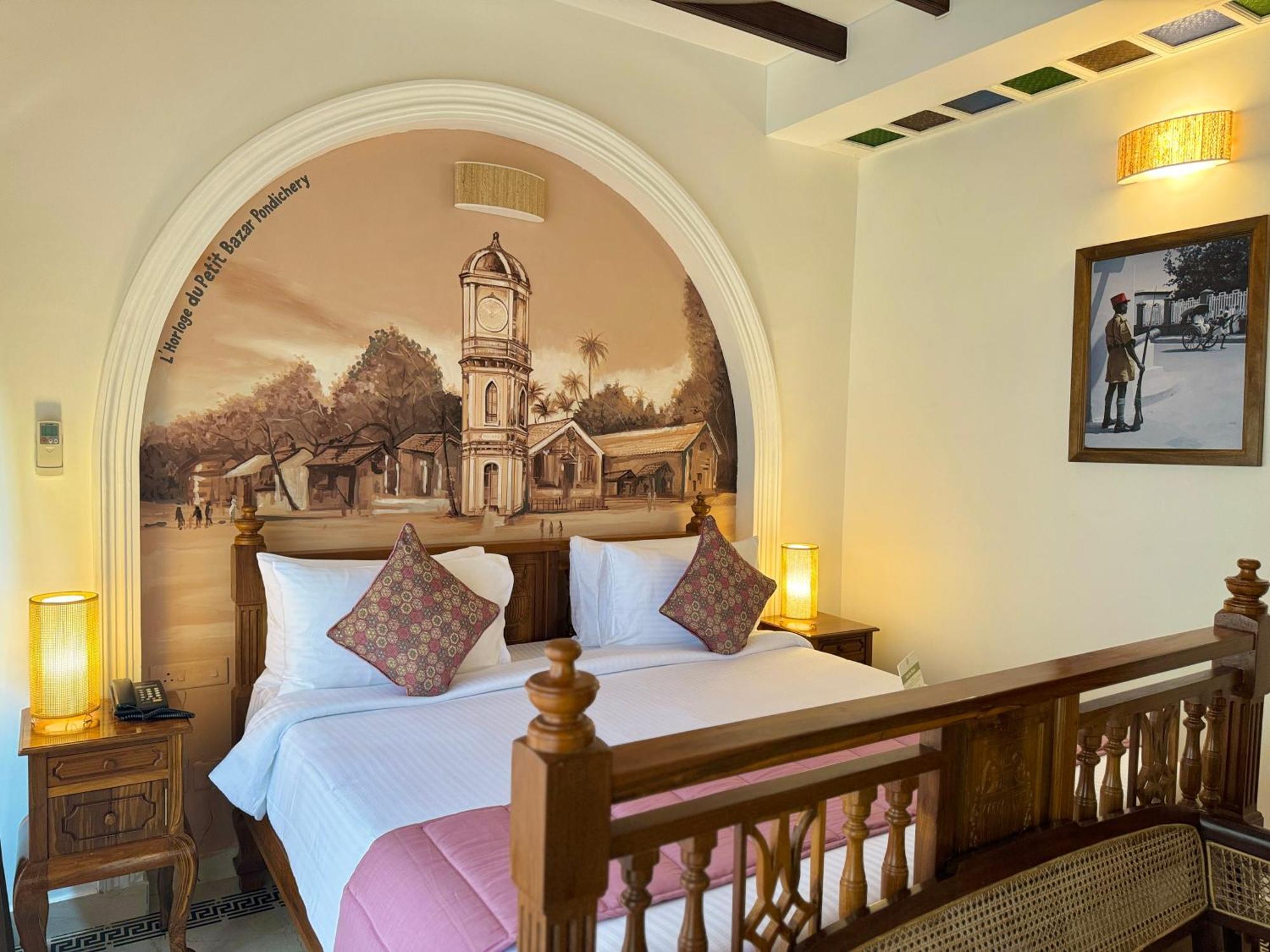 La Plage Seaview Suites Пондичерри Экстерьер фото